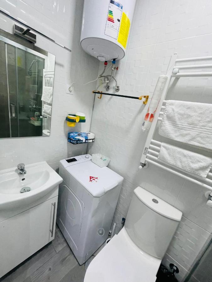 Fantastico Estudio Cuatro Camino Appartement Madrid Buitenkant foto